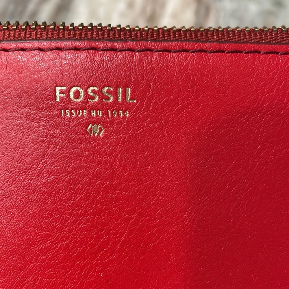 Fossil wristlet - Picture 2 of 6